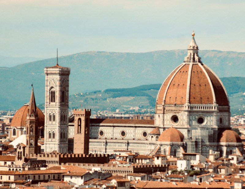 vue de loin du duomo de florence, italie