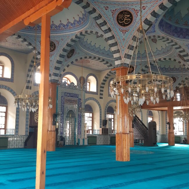 Mosquée à Konya, salle intérieure